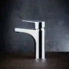 Monocomando lavabo da appoggio serie Century in finitura cromo lucido.